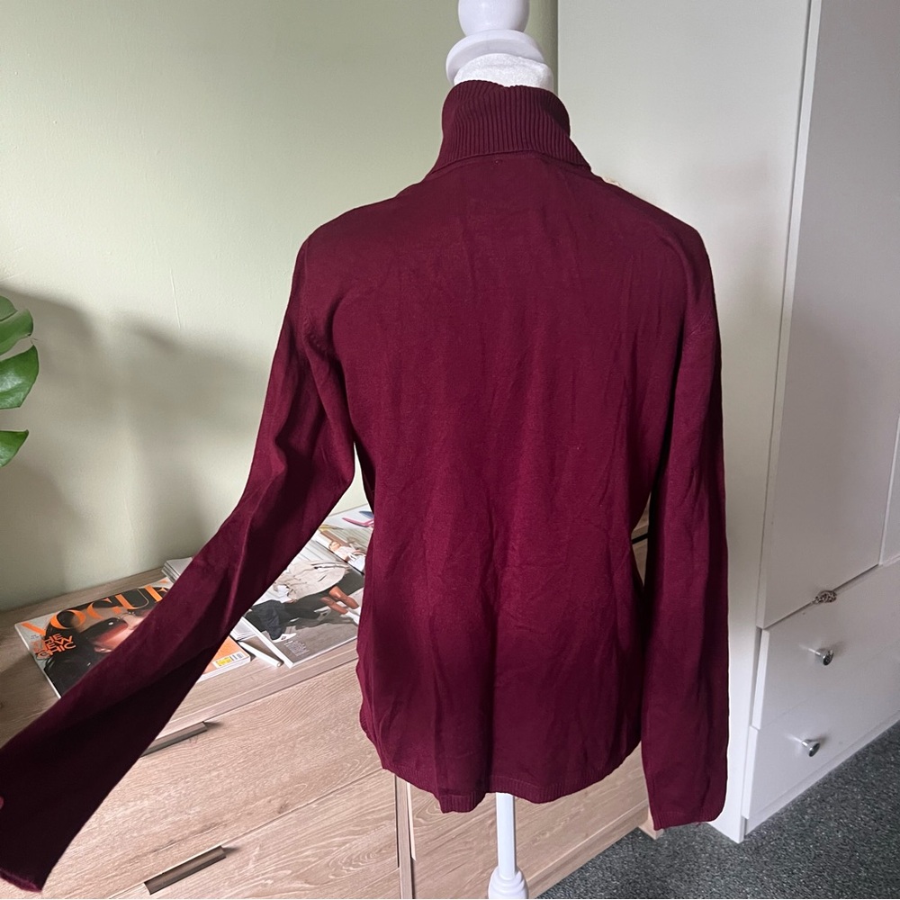 Maroon Red Turtleneck Lightweight Stretch Modest Fitted Soft Sweater Shirt Sz L